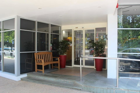Madison Tower Mill Hotel - Accommodation Burleigh 1