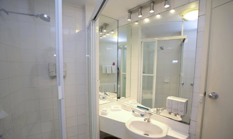Madison Tower Mill Hotel - Accommodation Burleigh 10