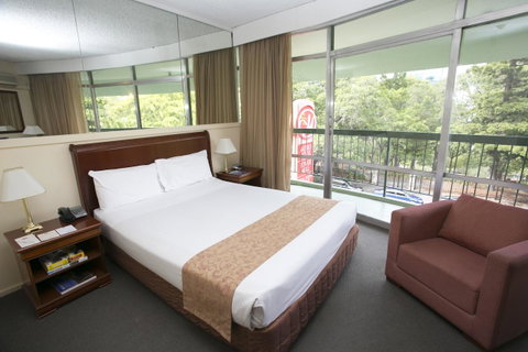Madison Tower Mill Hotel - Accommodation Burleigh 6