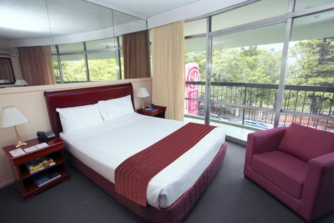 Madison Tower Mill Hotel - Accommodation Burleigh 4
