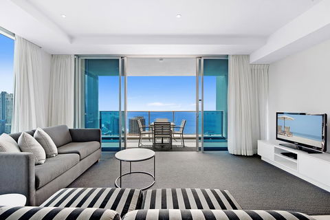 Number 1 H Residences - WiFi, Parking & More By Gold Coast Holidays - Accommodation Burleigh 36