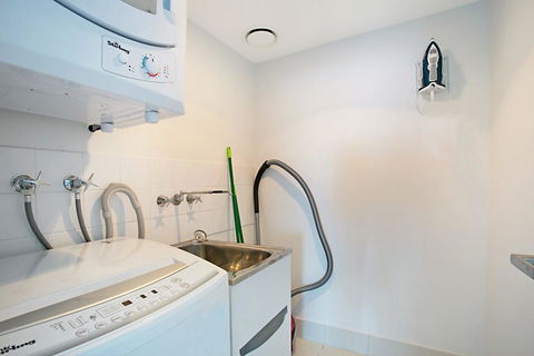 Number 1 H Residences - WiFi, Parking & More By Gold Coast Holidays - Accommodation Burleigh 1