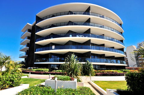Ambience On Burleigh Beach - Accommodation Burleigh 32