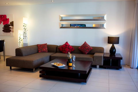 Ambience On Burleigh Beach - Accommodation Burleigh 13
