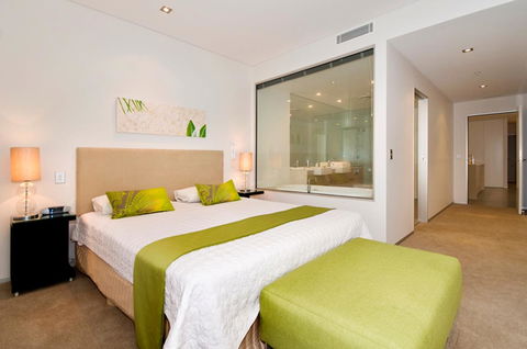 Ambience On Burleigh Beach - Accommodation Burleigh 26