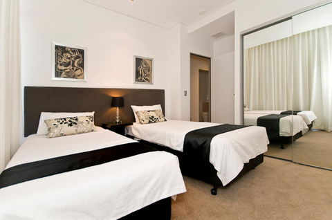 Ambience On Burleigh Beach - Accommodation Burleigh 27