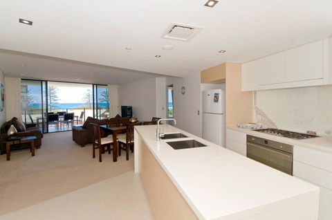 Ambience On Burleigh Beach - Accommodation Burleigh 24