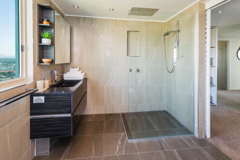 The Waterford On Main Beach - Accommodation Burleigh 3