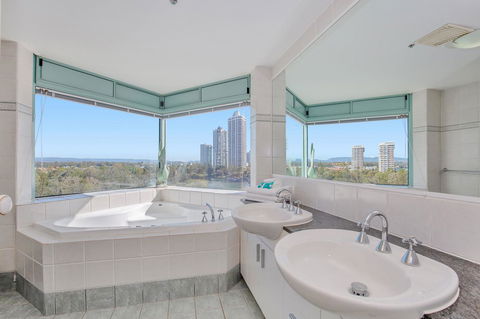 The Waterford On Main Beach - Accommodation Burleigh 21