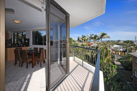 Spindrift On The Beach - Absolute Beachfront - Accommodation Burleigh 38