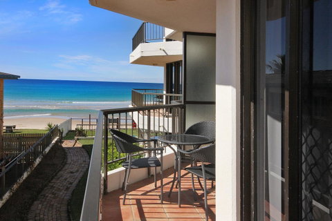 Spindrift On The Beach - Absolute Beachfront - Accommodation Burleigh 37