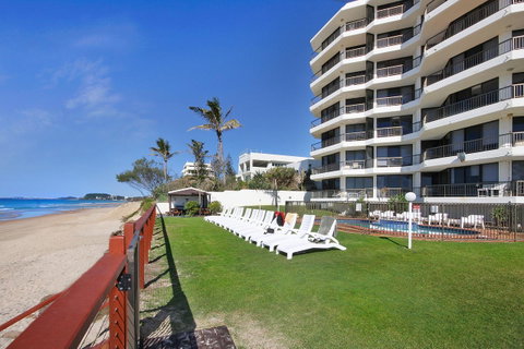 Spindrift On The Beach - Absolute Beachfront - Accommodation Burleigh 1