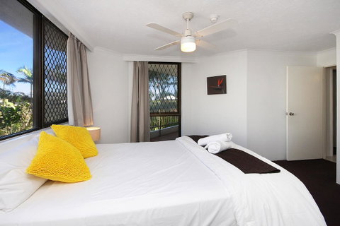 Spindrift On The Beach - Absolute Beachfront - Accommodation Burleigh 32