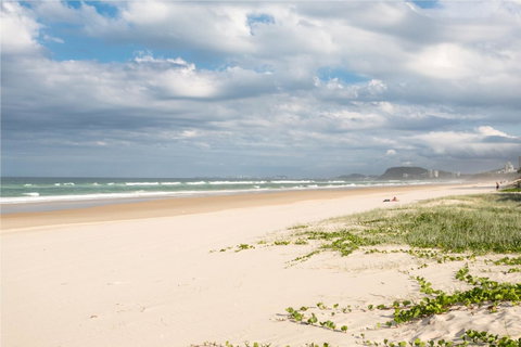 Spindrift On The Beach - Absolute Beachfront - Accommodation Burleigh 18