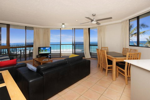 Spindrift On The Beach - Absolute Beachfront - Accommodation Burleigh 7