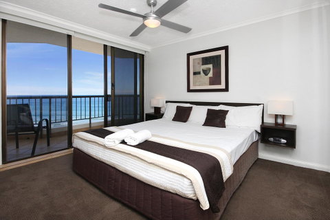Spindrift On The Beach - Absolute Beachfront - Accommodation Burleigh 5
