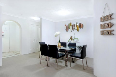 Genesis Apartments By Gold Coast Premium - Accommodation Burleigh 26