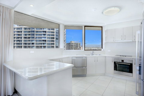 Genesis Apartments By Gold Coast Premium - Accommodation Burleigh 30