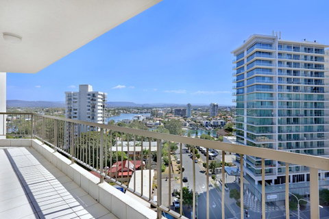 Genesis Apartments By Gold Coast Premium - Accommodation Burleigh 8