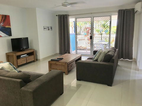 CHA Private Apts Diamond Beach - Accommodation Burleigh 9