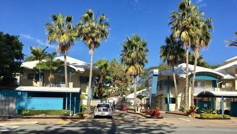 CHA Private Apts Diamond Beach - Accommodation Burleigh 1