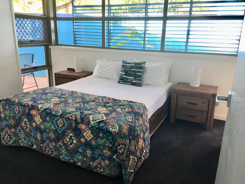CHA Private Apts Diamond Beach - Accommodation Burleigh 15