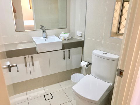 CHA Private Apts Diamond Beach - Accommodation Burleigh 18