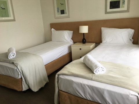 Surfers Century Oceanside Apartments - Accommodation Burleigh 18