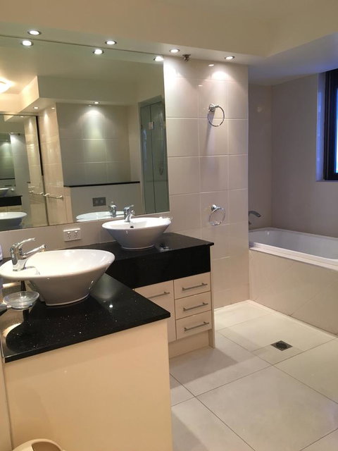 Surfers Century Oceanside Apartments - Accommodation Burleigh 22