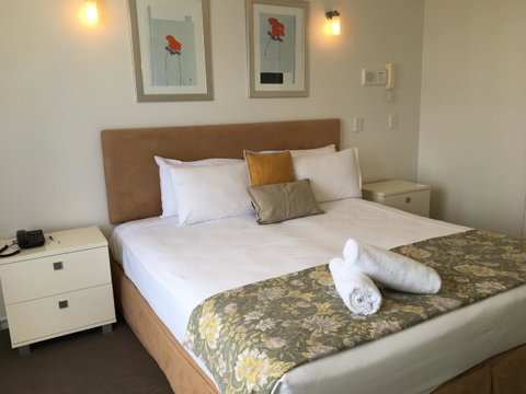 Surfers Century Oceanside Apartments - Accommodation Burleigh 19