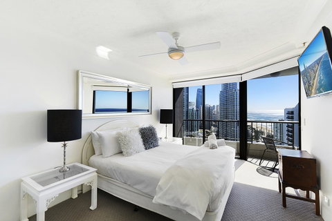 Surfers Century Oceanside Apartments - Accommodation Burleigh 2