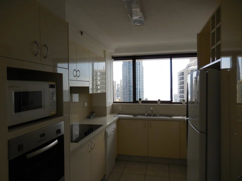 Surfers Century Oceanside Apartments - Accommodation Burleigh 42