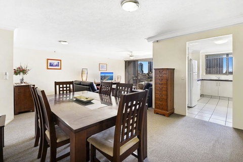 Surfers Century Oceanside Apartments - Accommodation Burleigh 5
