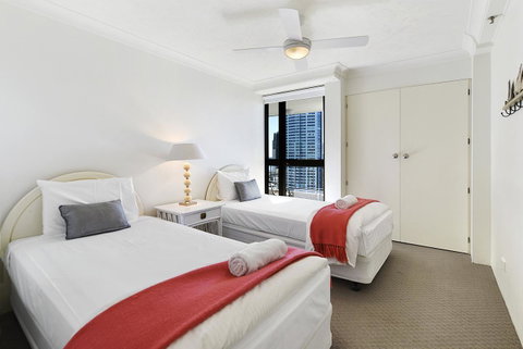 Surfers Century Oceanside Apartments - Accommodation Burleigh 10