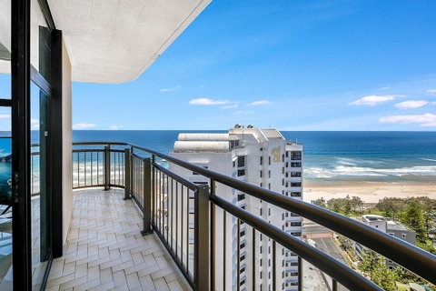 Beachcomber Holiday Apartment - Accommodation Burleigh 3