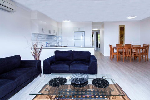 Grande Florida Beachside Resort - Accommodation Burleigh 4