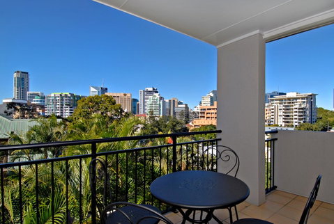 Spring Hill Mews Apartments - Accommodation Burleigh 24
