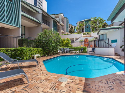 Spring Hill Mews Apartments - Accommodation Burleigh 2
