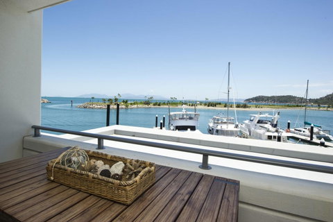 Blue On Blue Studio Room 1272 - Accommodation Burleigh 3