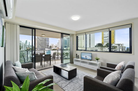 Broadbeach On The Park, 3 Bed Ocean - We Accommodate - Accommodation Burleigh 3