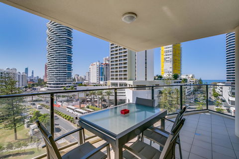 Broadbeach On The Park, 3 Bed Ocean - We Accommodate - Accommodation Burleigh 18