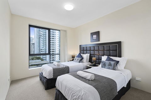 Broadbeach On The Park, 3 Bed Ocean - We Accommodate - Accommodation Burleigh 8