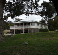 Loughmore House - Accommodation Burleigh