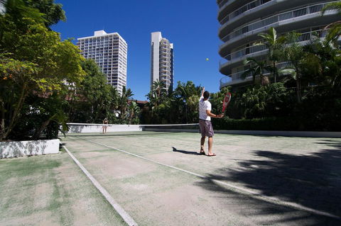 Surfers Mayfair - Accommodation Burleigh 3