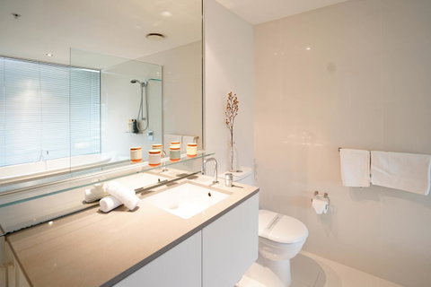 Circle On Cavill Surfers Paradise Apartments-Holiday Paradise - Accommodation Burleigh 0