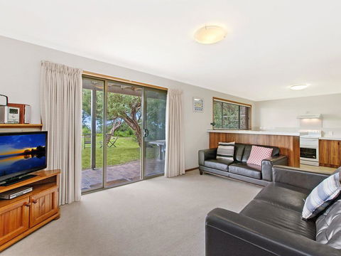 Waters Edge - Accommodation Burleigh 1