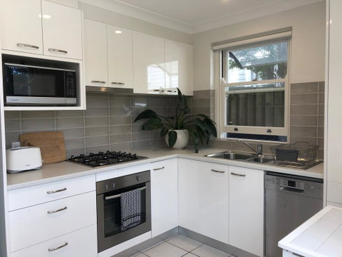 Waterview Cottage - Accommodation Burleigh 0