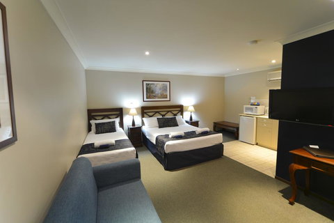 Wattle Grove Motel - Accommodation Burleigh 0