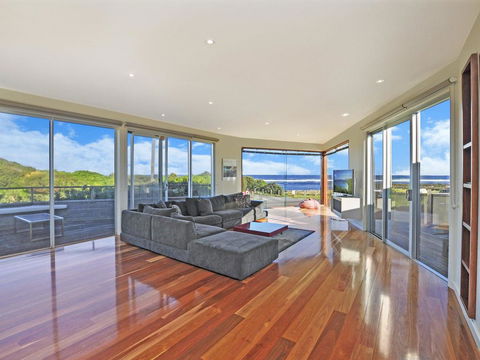 Whispers - Accommodation Burleigh 2