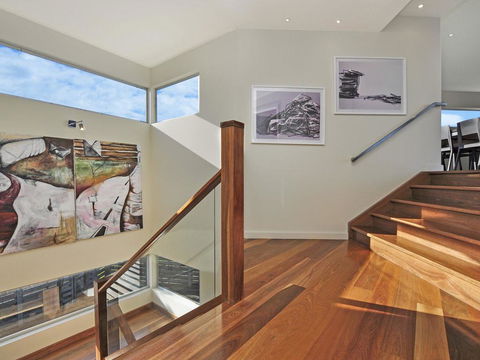 Whispers - Accommodation Burleigh 3